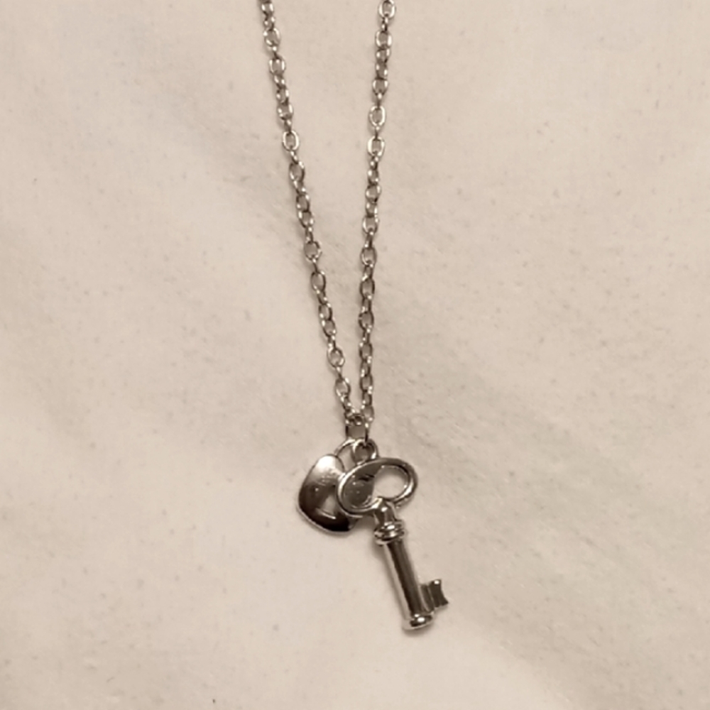 Lock and Key Necklace - Picture 2 of 4